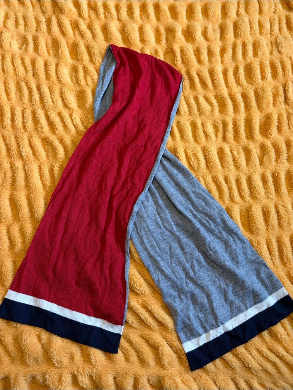 Tommy Hilfiger Reversible Scarf